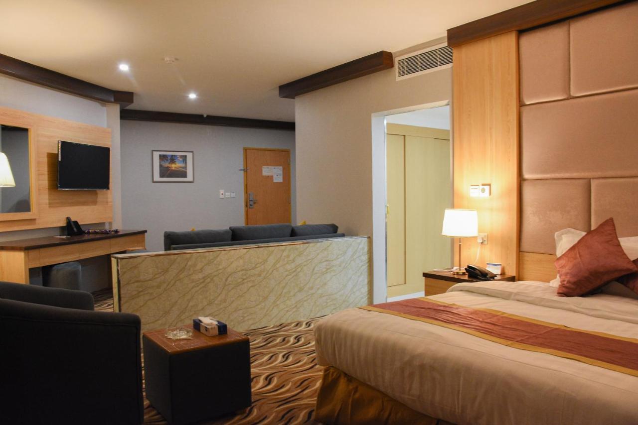 Florida Inn Hotel นาจราน ภายนอก รูปภาพ