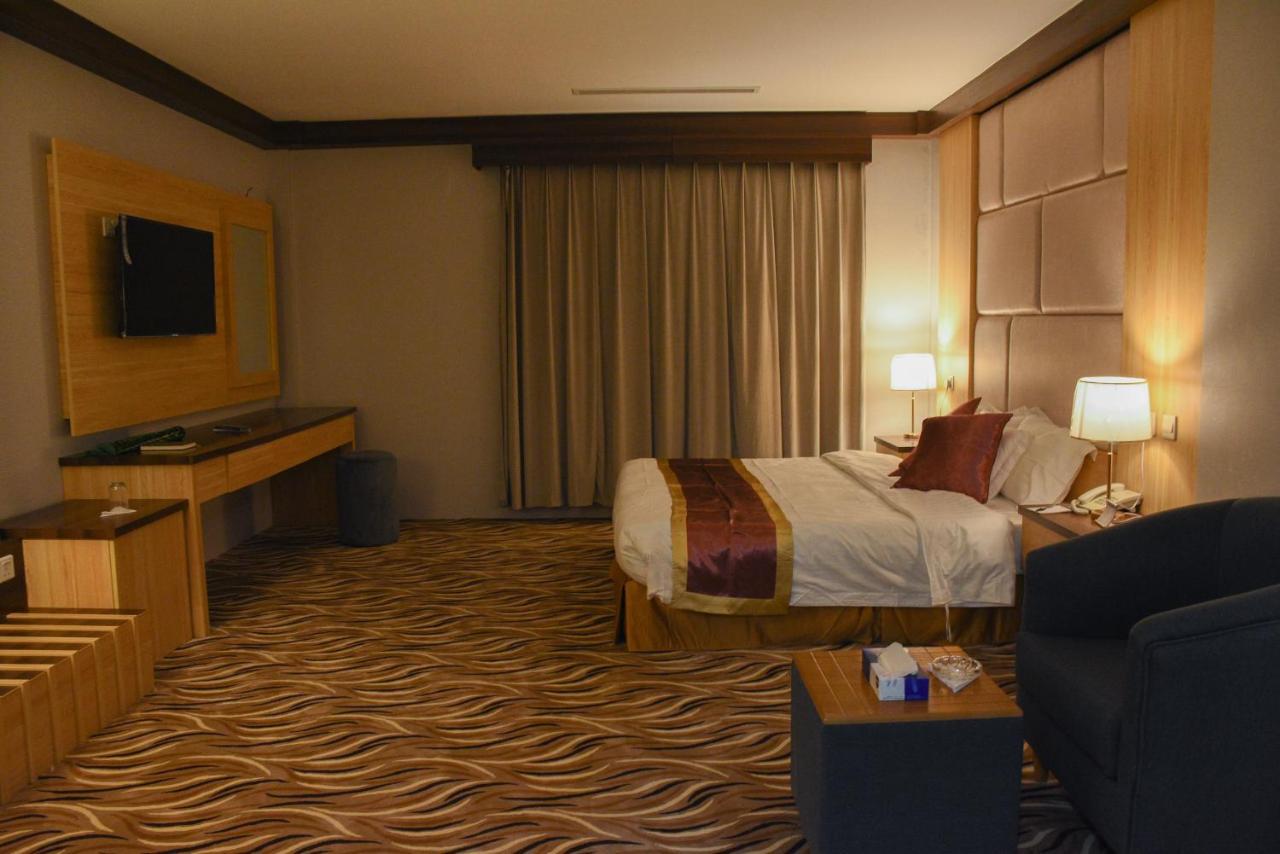 Florida Inn Hotel นาจราน ภายนอก รูปภาพ