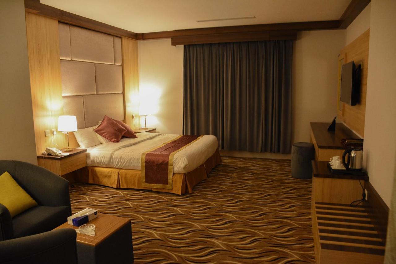 Florida Inn Hotel นาจราน ภายนอก รูปภาพ