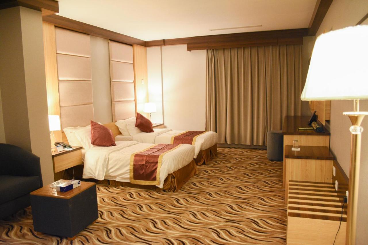 Florida Inn Hotel นาจราน ภายนอก รูปภาพ
