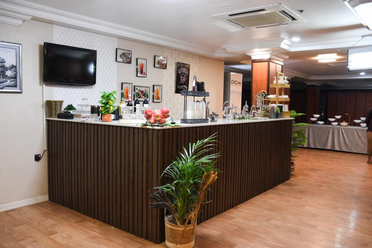 Florida Inn Hotel นาจราน ภายนอก รูปภาพ